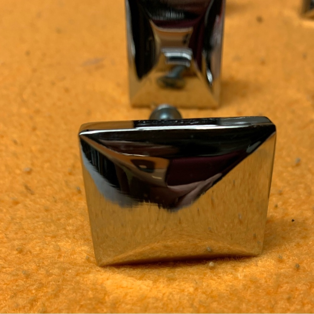 Liberty Hardware P18008C Knob Barcelona Collection, Polished Chrome x 21 NWOT